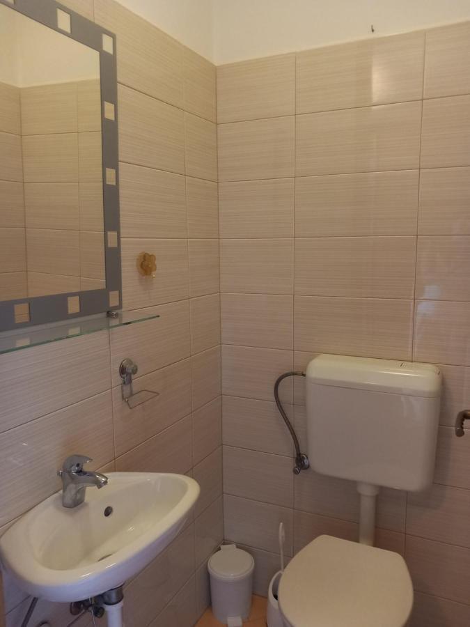 Apartment Inna With Free Garage Parking Zara Esterno foto